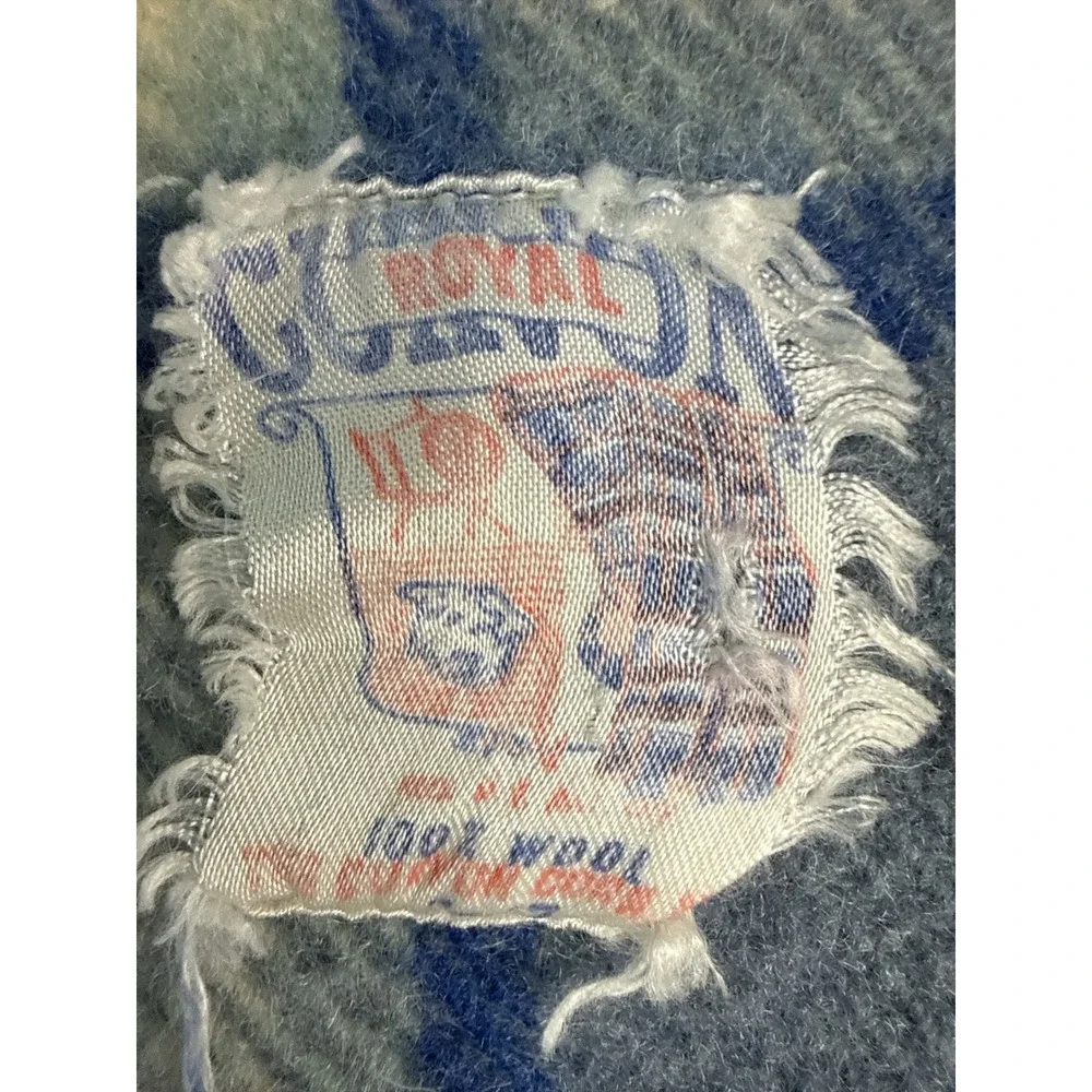 VTG Royal Scot 100% Wool Plaid Lap Blanket Gray Blue Made Great Britain